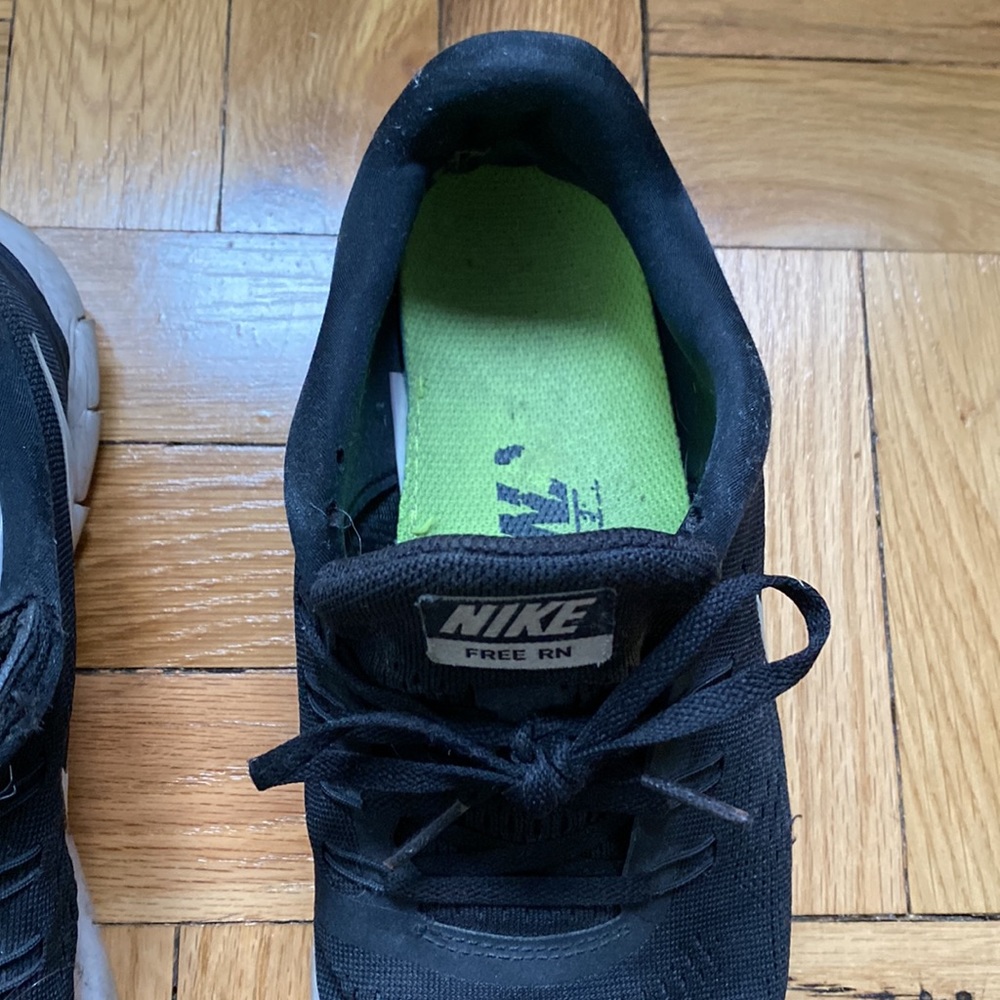 Nike Running Shoes - Picture 4 of 8
